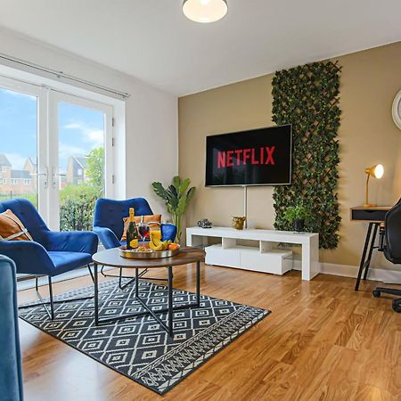 Stylish Apartment With Balcony, Free Parking, Fast Wifi And Smart Tv With Sky And Netflix By Yoko Property 밀턴 케인즈 외부 사진